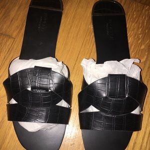Women’s sandals